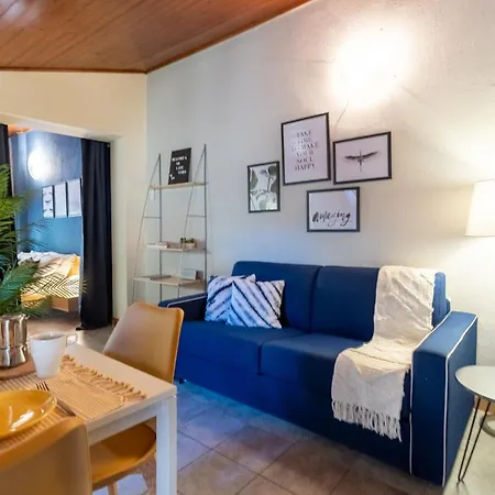 Blue Attic - Historical Center By Rent Apartment Como