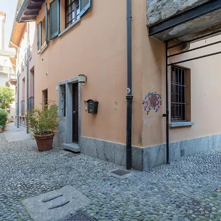 Blue Attic - Historical Center By Rent Como